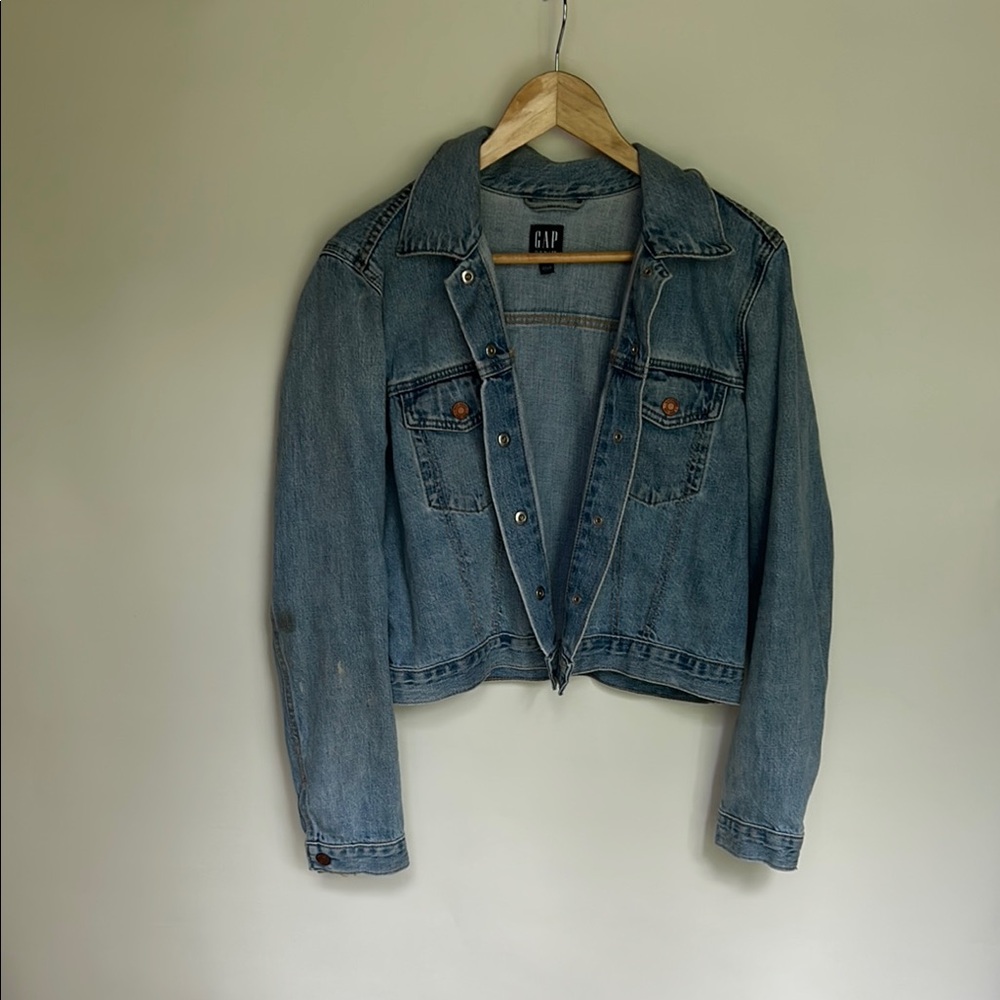 GAP Blue Jean Jacket Cropped Design